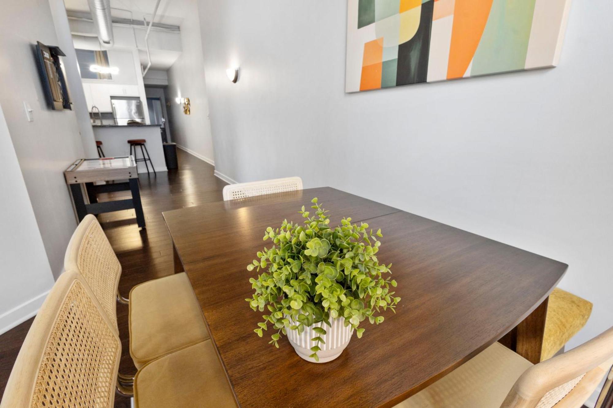 Indy Loft - Monument Circle - Sleeps 7 - Convention Walkable Indianápolis Exterior foto